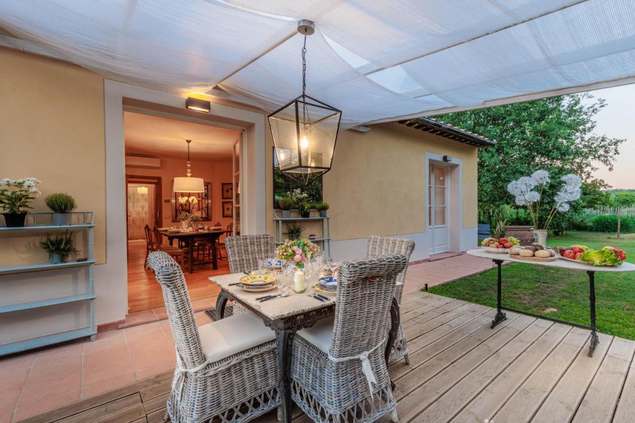 Villa Bassotta, A Charming Cottage Лука Екстериор снимка