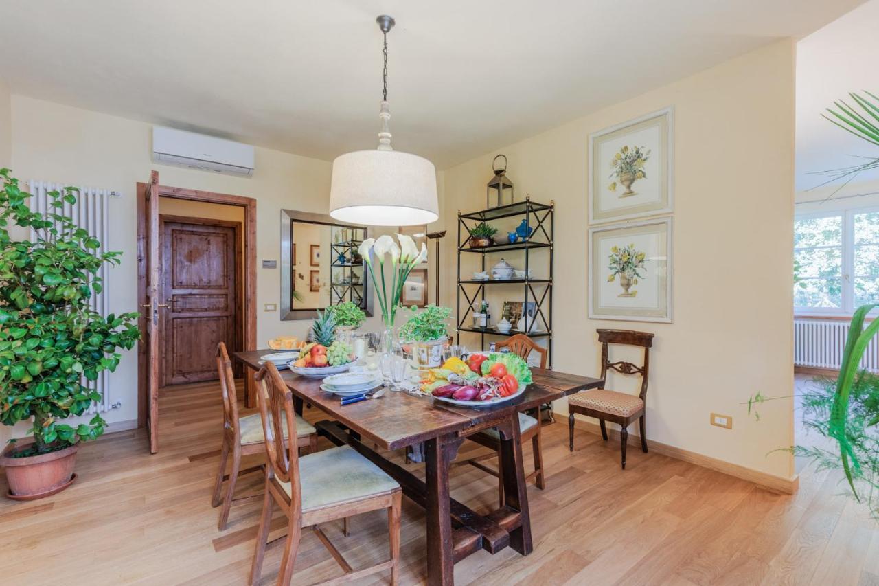 Villa Bassotta, A Charming Cottage Лука Екстериор снимка