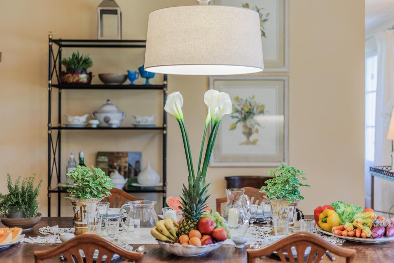 Villa Bassotta, A Charming Cottage Лука Екстериор снимка